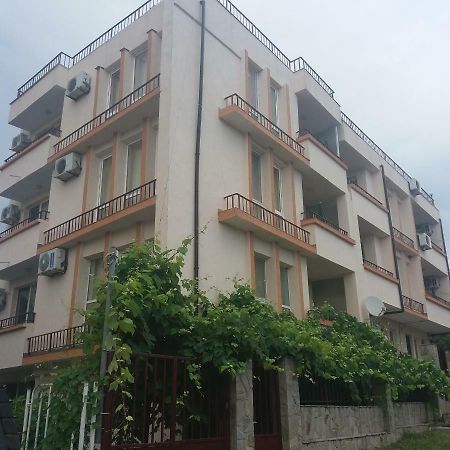 Hotel Къща За Гости Семейство Маврови Rezovo Exterior foto